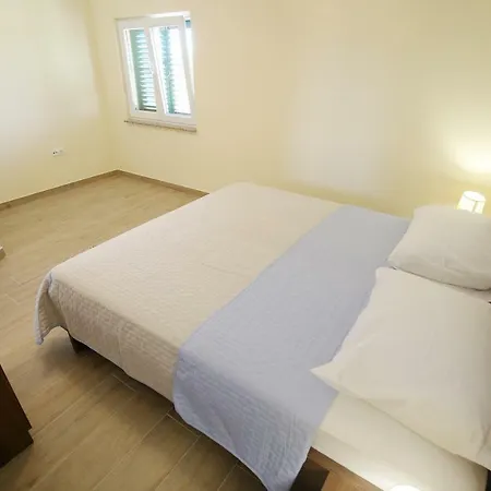 Villa Almond Debeljak