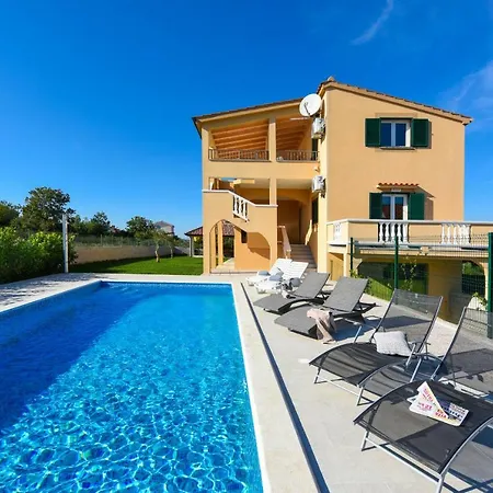 Villa Almond Debeljak